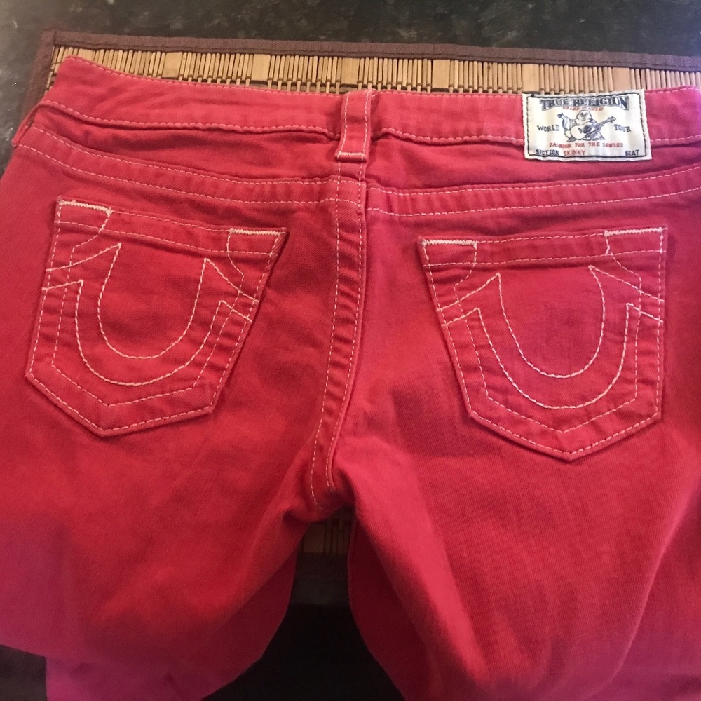 Red True Religion size 28 jeans